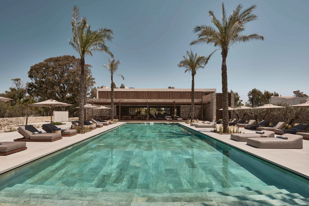 Theros All Suite Hotel