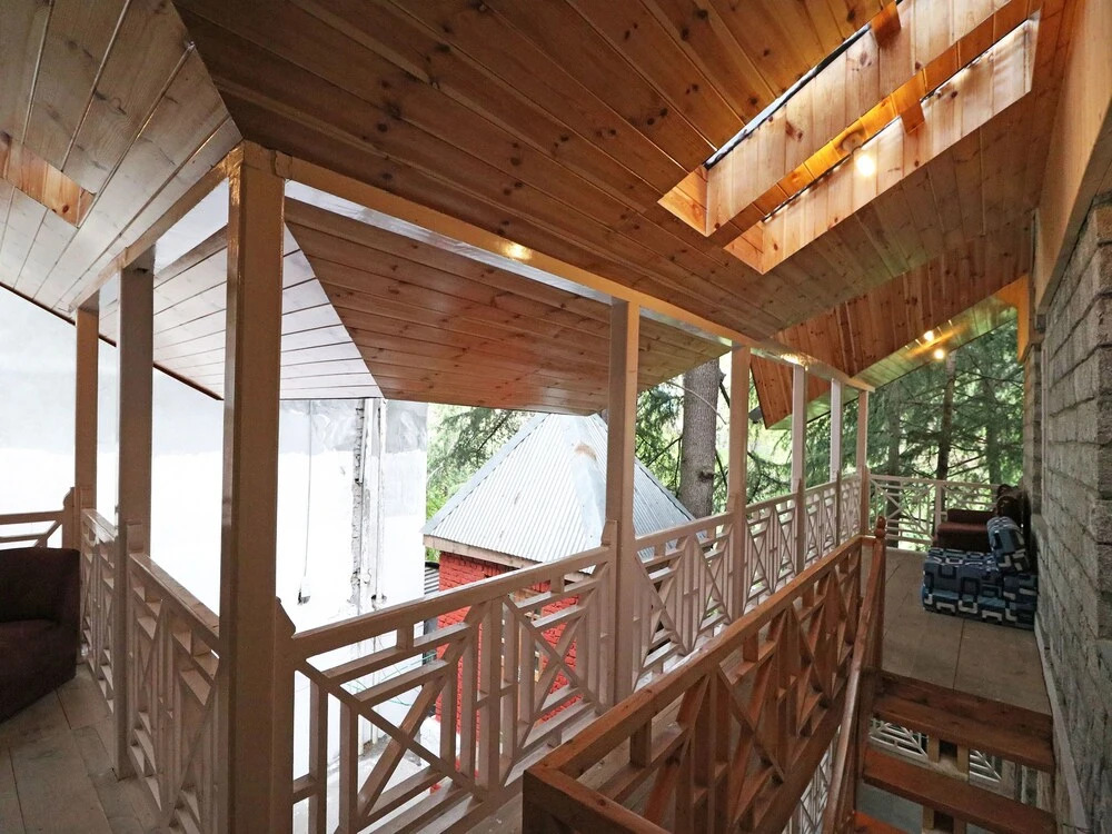 OYO 13724 Home Cosy Stay Near Mall Road