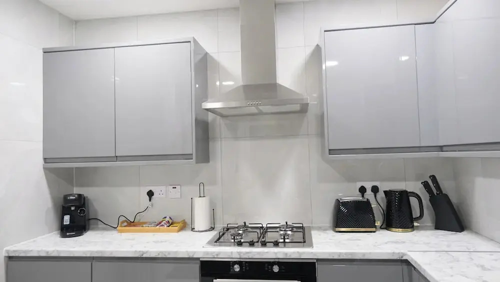 Modern House - 3 Bedrooms - 1 Bath - Mancity