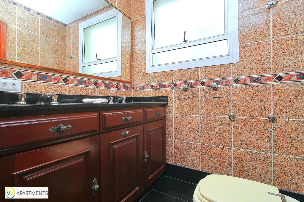 Enorme Sala e 3 quartos suite com vista frontal para o mar no posto 6 em Copacabana para ate 10 pessoas