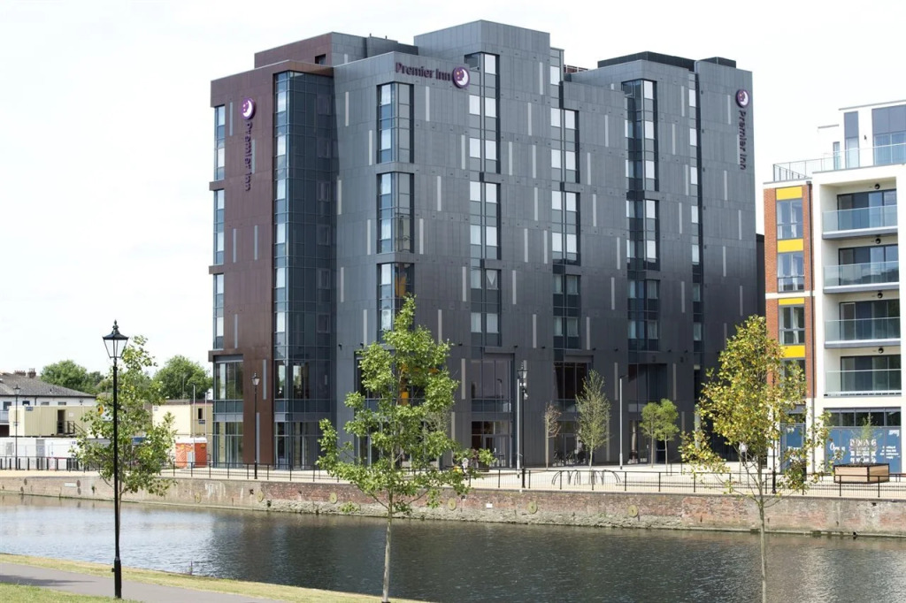 Premier Inn Bedford Town Centre