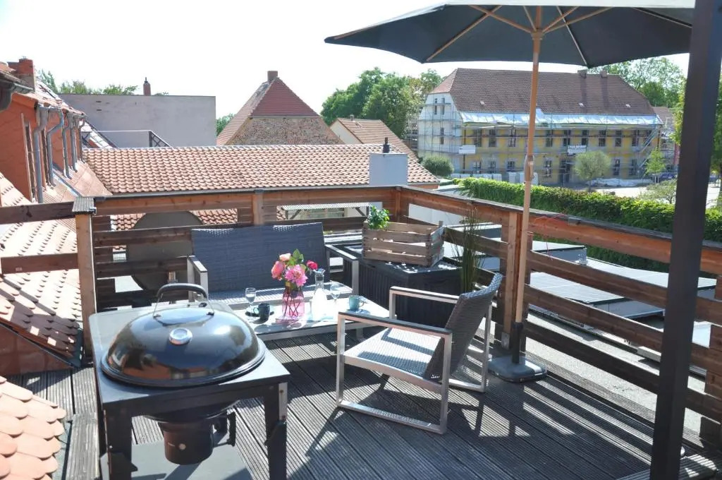Gemütliche Dachwohnung mit kleiner oder großer Dachterrasse nebeneinander