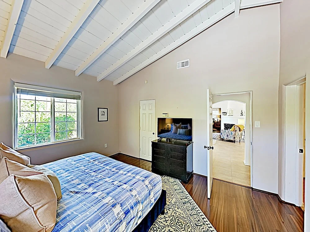 New Listing! All-suite Oasis W/ Casita, Pool & Spa 3 Bedroom Home