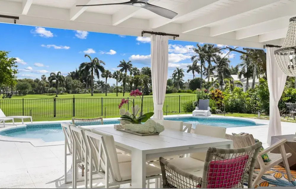 Luxury Beach House With a View