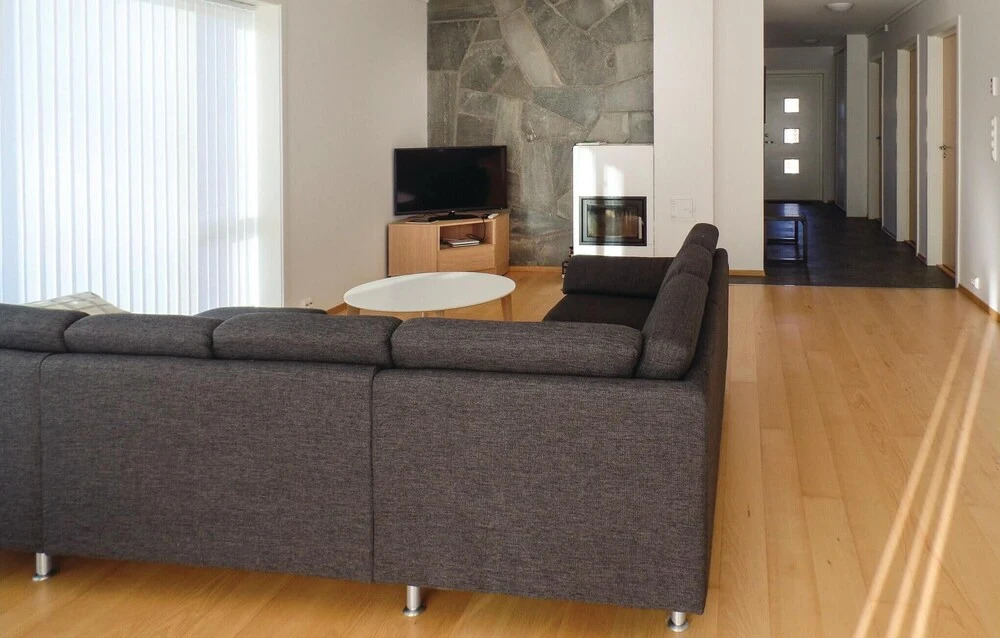 Nice Home in Farsund With 4 Bedrooms