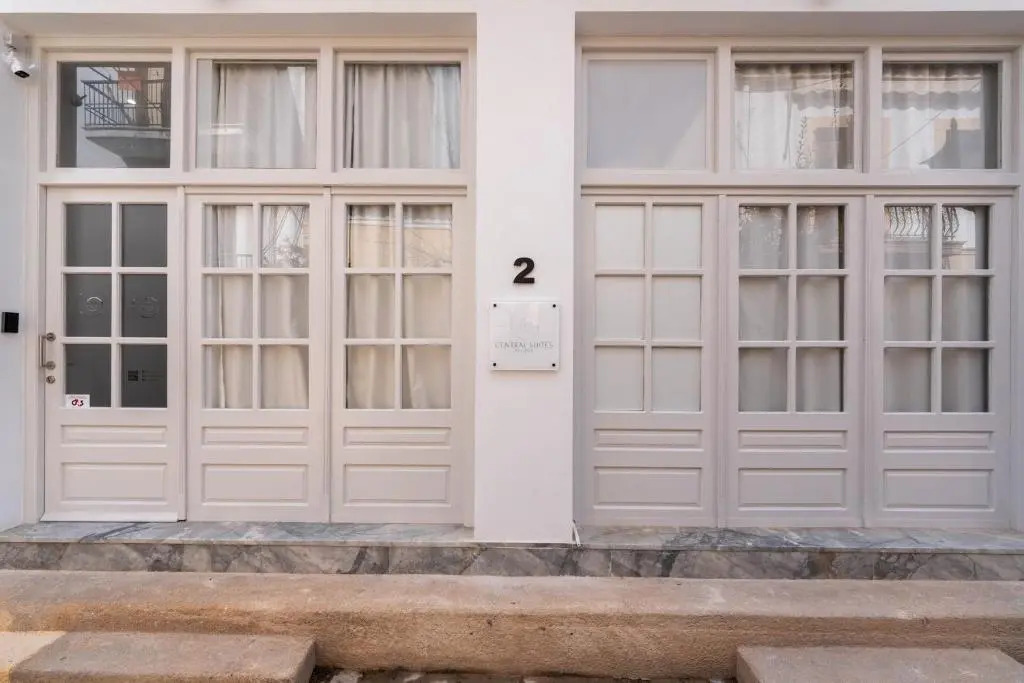 Central Suites Aegina 2