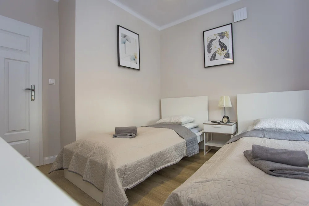 Central Rental - Apartment Rynek Sienkiewicza 6