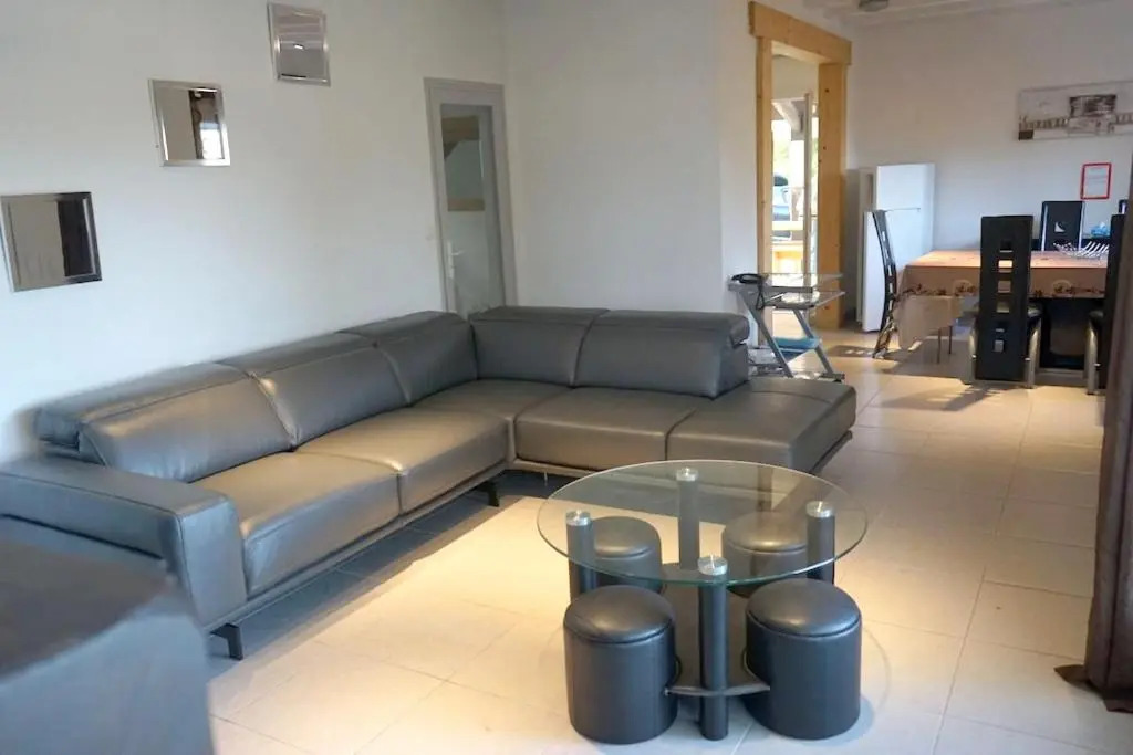 Villa spacieuse à Sainte-Eulalie-en-Born, terrasse, piscine privée