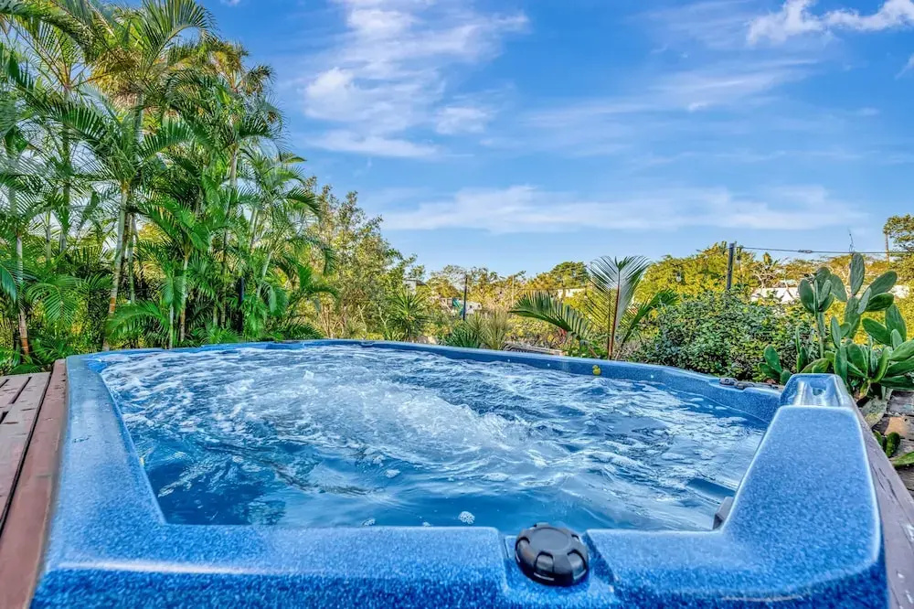 Hot Tub Sleeps 10 Park Your Boat Trailer