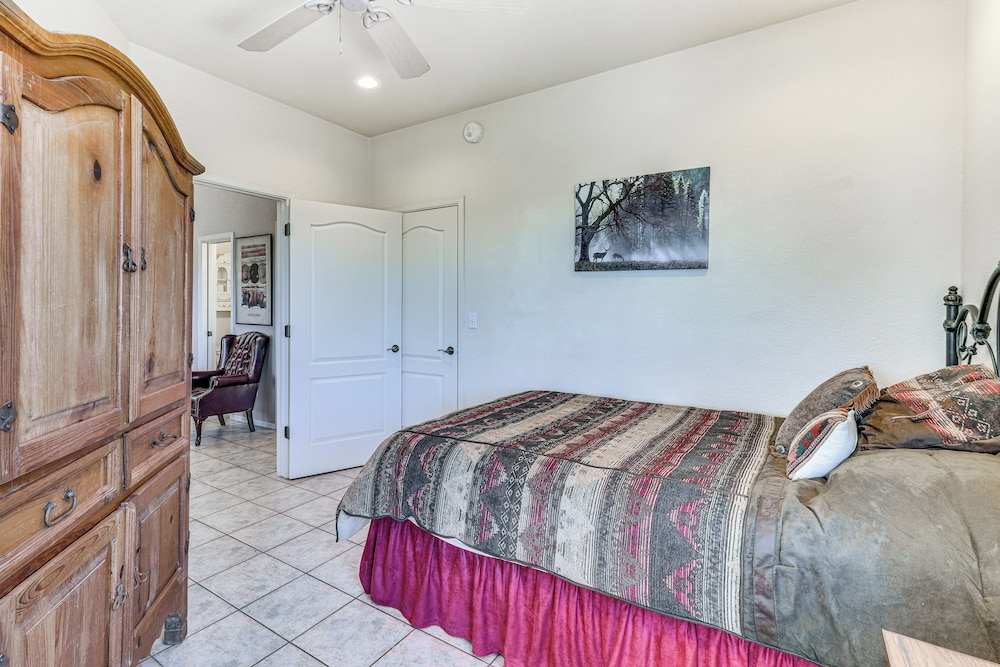 Summer Hikes! Mtn-view Gem w/ Hot Tub in Ruidoso