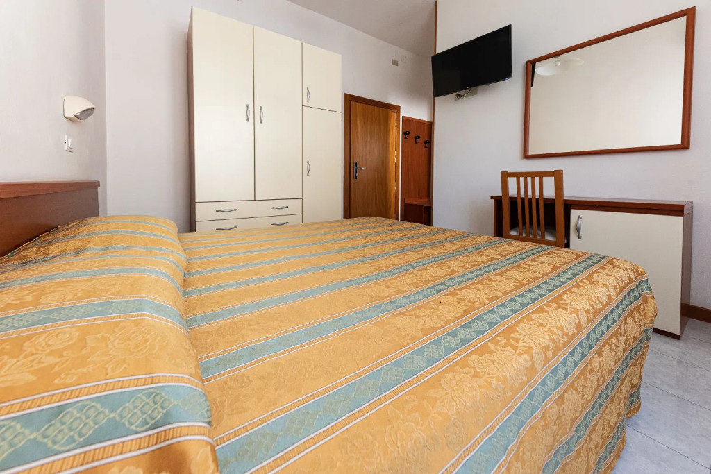 Hotel Happy