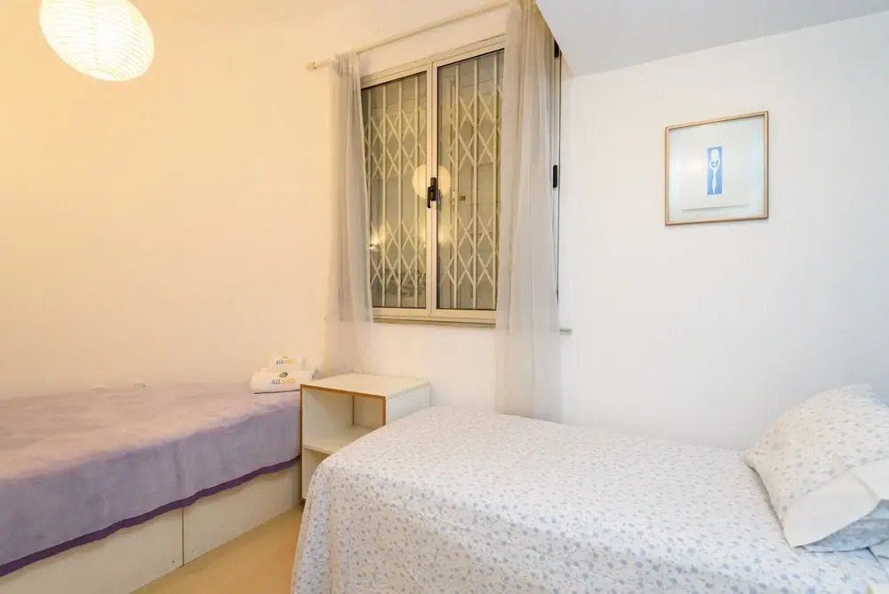 Pet Friendly Apartment 2 Bedroom 200m From Leblon Beach Cavirio Gsm102