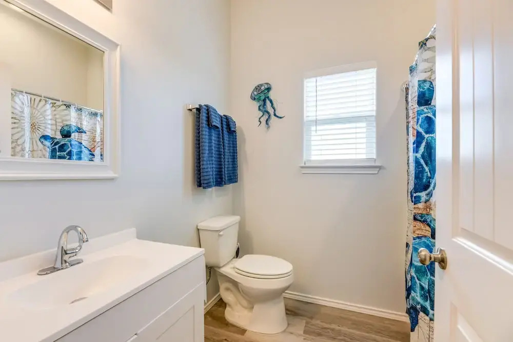 Community Pool Access & Bay View: Rockport Home!