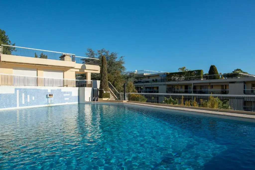 3 pièces vue mer et piscine quartier Parc Impérial