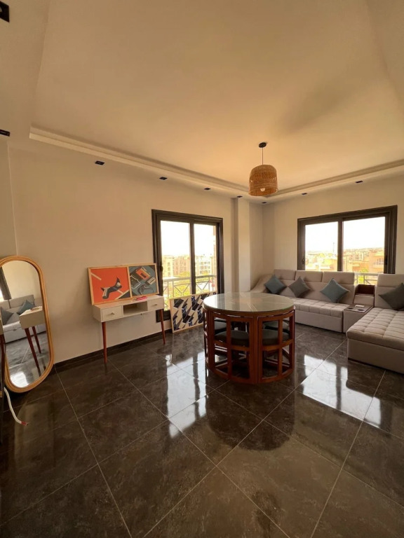 Travelholic AUC Residence