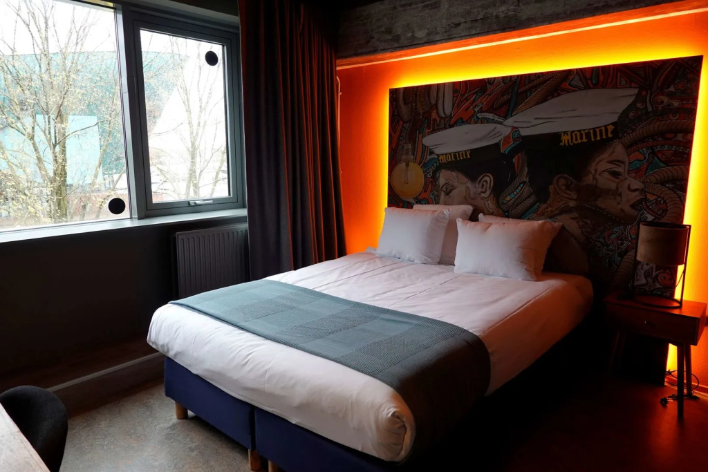 Rooms25
