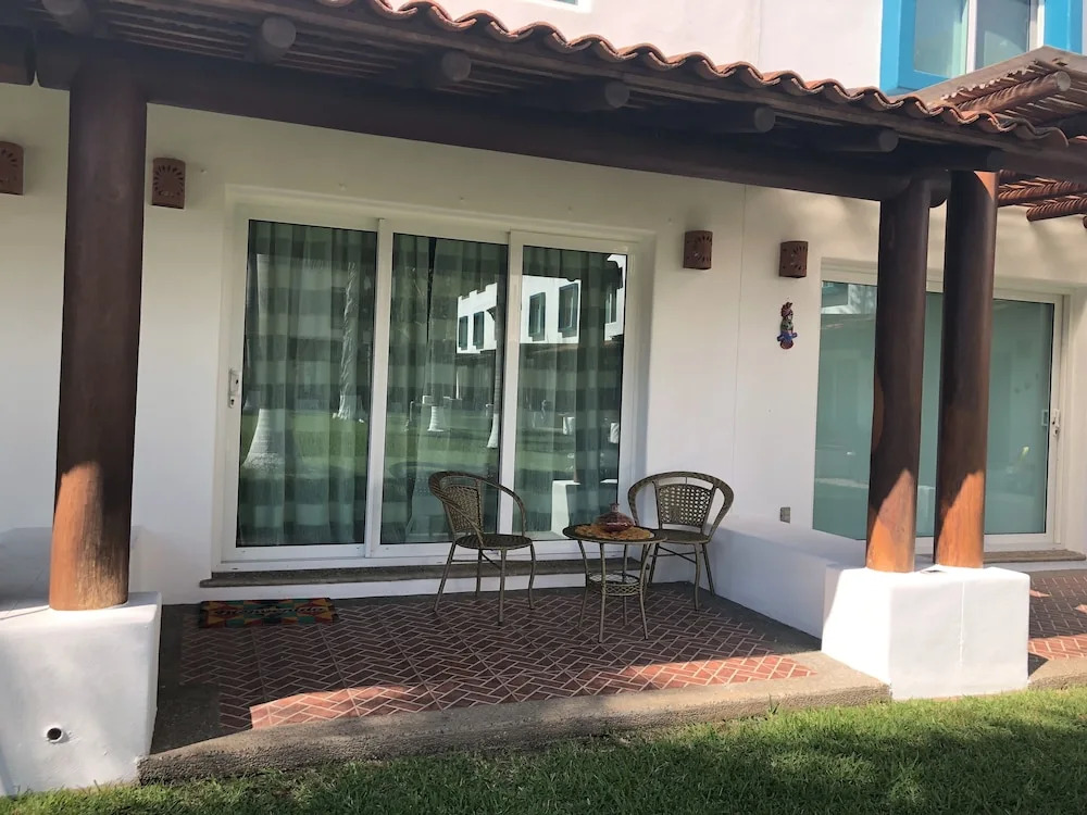 Villa exclusiva en Ixtapa a unos pasos del mar