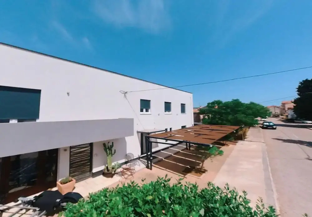 BASIC MANSION plus with swimming pool & free parking