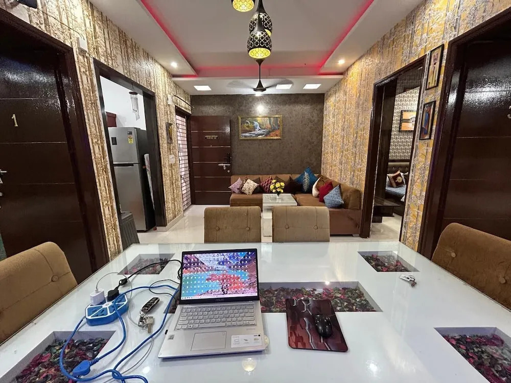 Entire 3bhk Luxury Flat in Zirakpur-Panchkula-Chandigarh-Mohali, Punjab, India