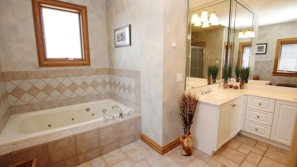 Wellfleet - 6 Br Home