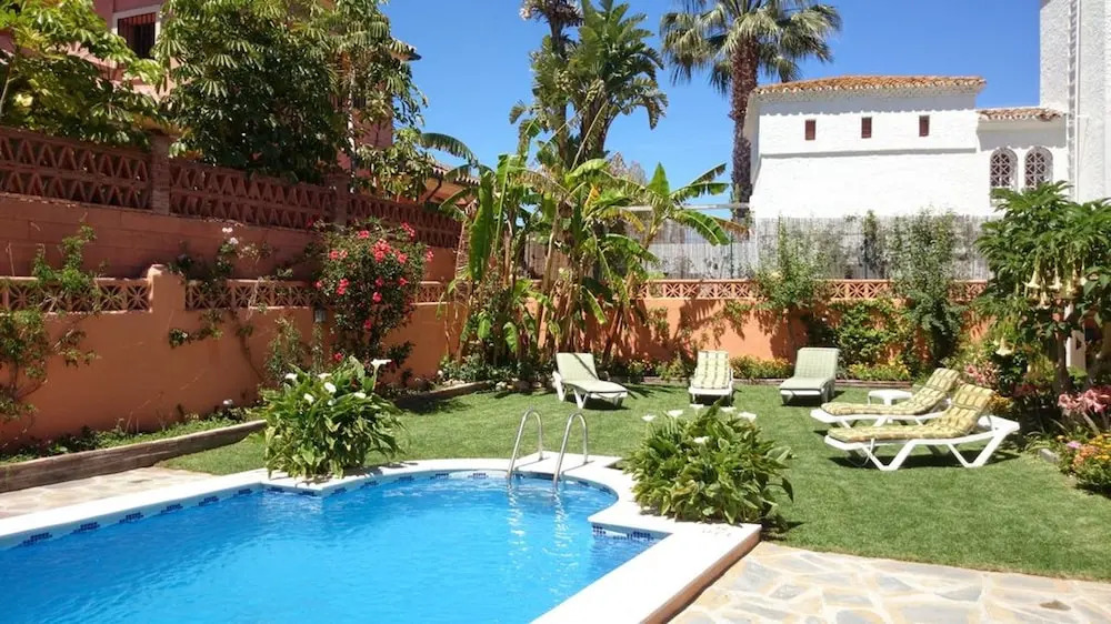 Villa With 5 Bedrooms in San Pedro Alcántara, With Wonderful sea View,