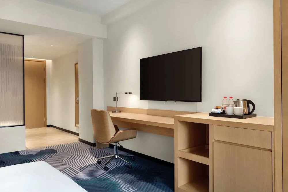 Hyatt Place Tongxiang Train Station