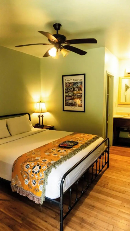 Historic Mardi Gras Inn