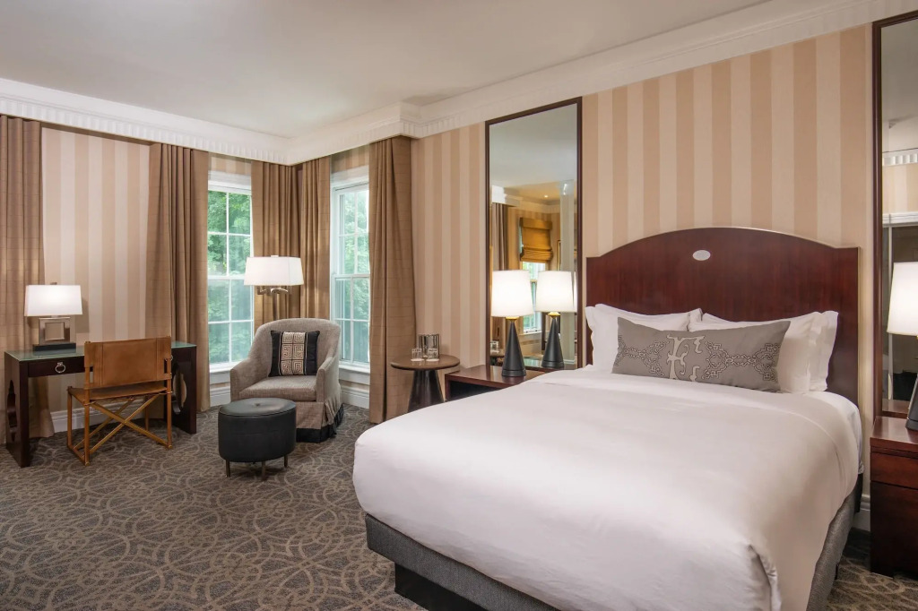 Inns at Equinox