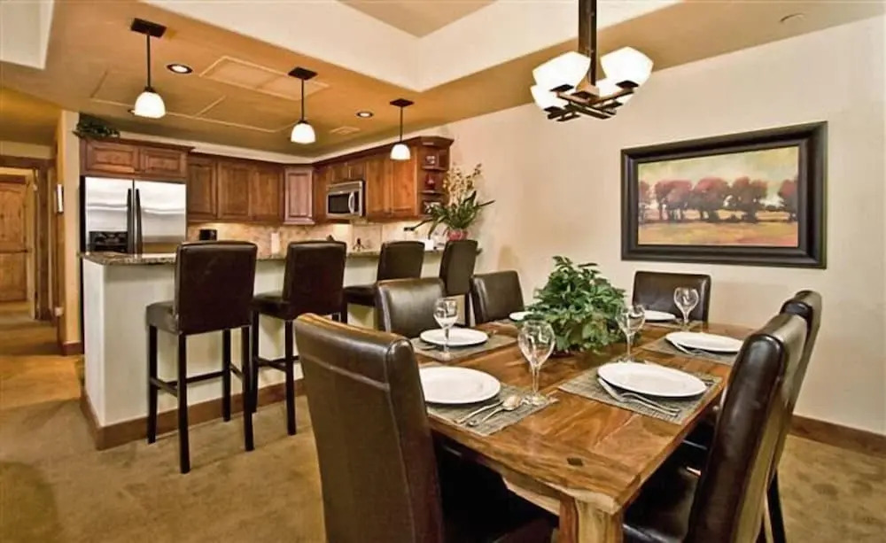 5106 Emerald Lodge, Trappeur's Crossing Apartment 5