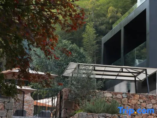 Huazizai Holiday Villa（ Nearby JingShan Temple）