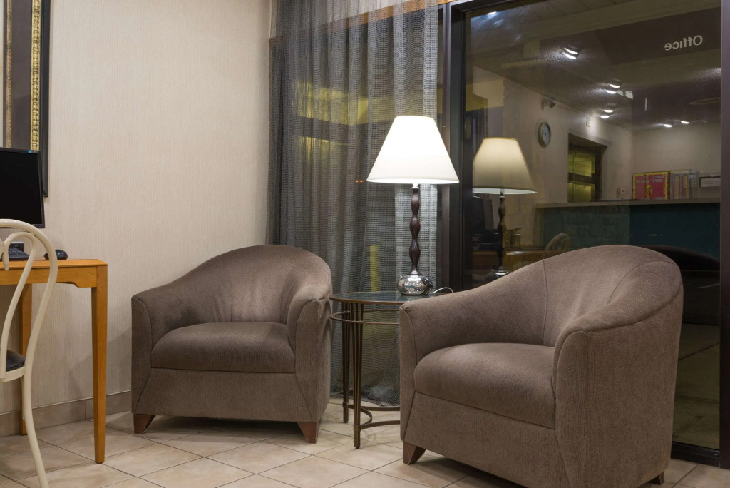 WestSpring Inn - Westlake Cleveland