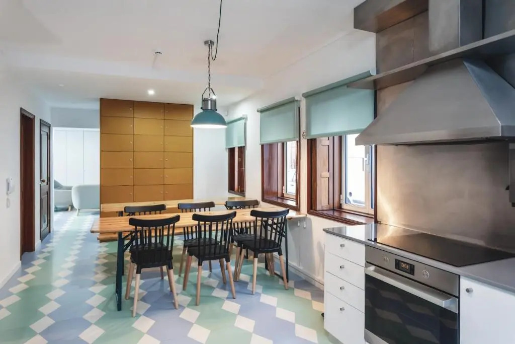 BeSmart Suites with Private WC by Home Sweet Home Aveiro