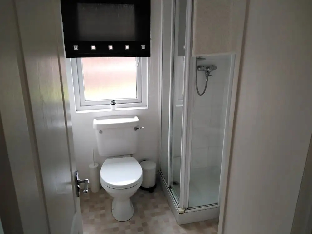 Charming 3-bed Lodge in Malton With hot tub