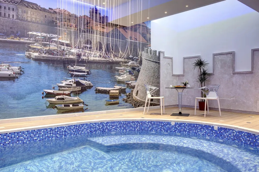 Diamond Rain Boutique Hotel