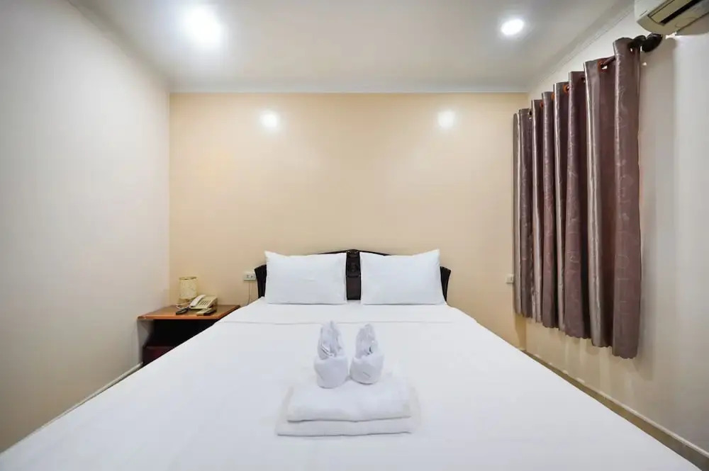 Rainbow Airport Hotel
