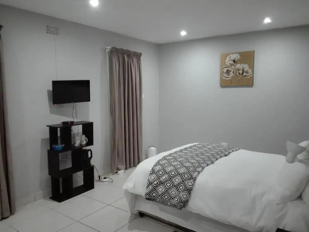 The Brooklyn Budget Guest House