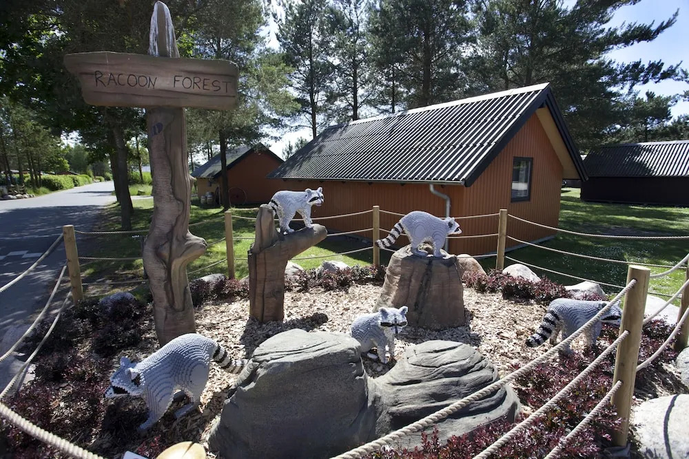 LEGOLAND Wilderness Barrels & Cabins