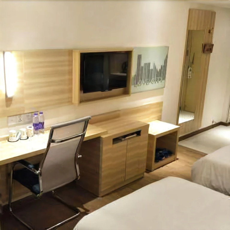 Guangwan Hotel (Guangzhou Yongqingfang Zhongshan Ba Road Subway Station Branch)