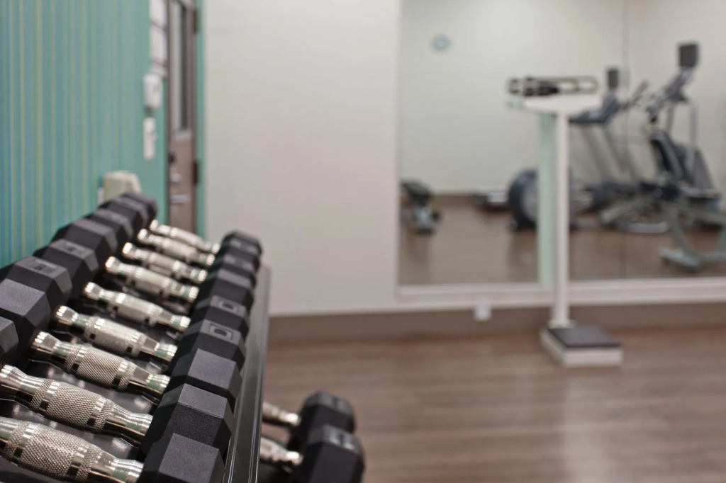 Holiday Inn Express & Suites Oakland - Airport by IHG