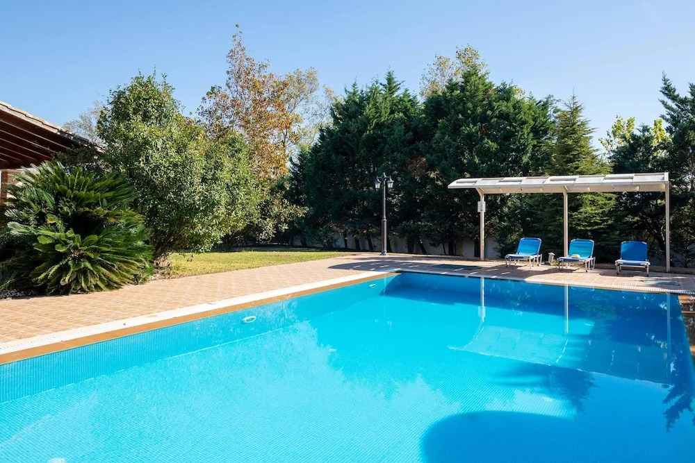 Villa Lefki Limni Retreat 300m from beach