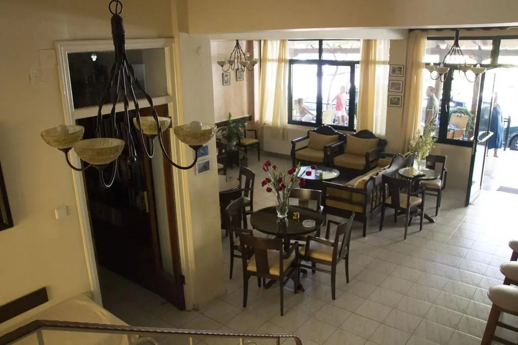 Anixis Hotel