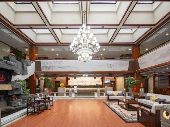 Taibai Restaurant Boutique Garden Hotel (West to Jining North Bus Station)