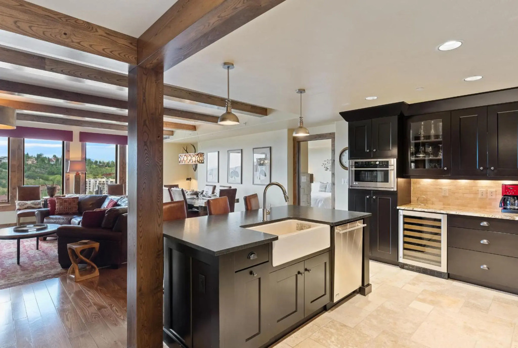Edgemont 2605 - Luxury Ski-in Ski-out Condo