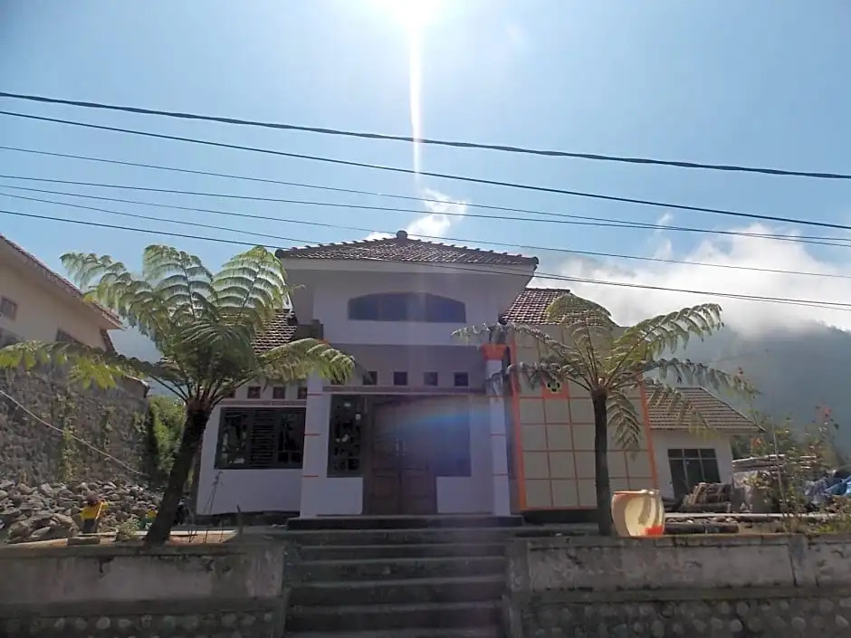 Homestay Family Gunung Bromo
