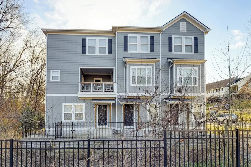 6 Mi to Broadway: Nashville Townhome w/ Balcony!
