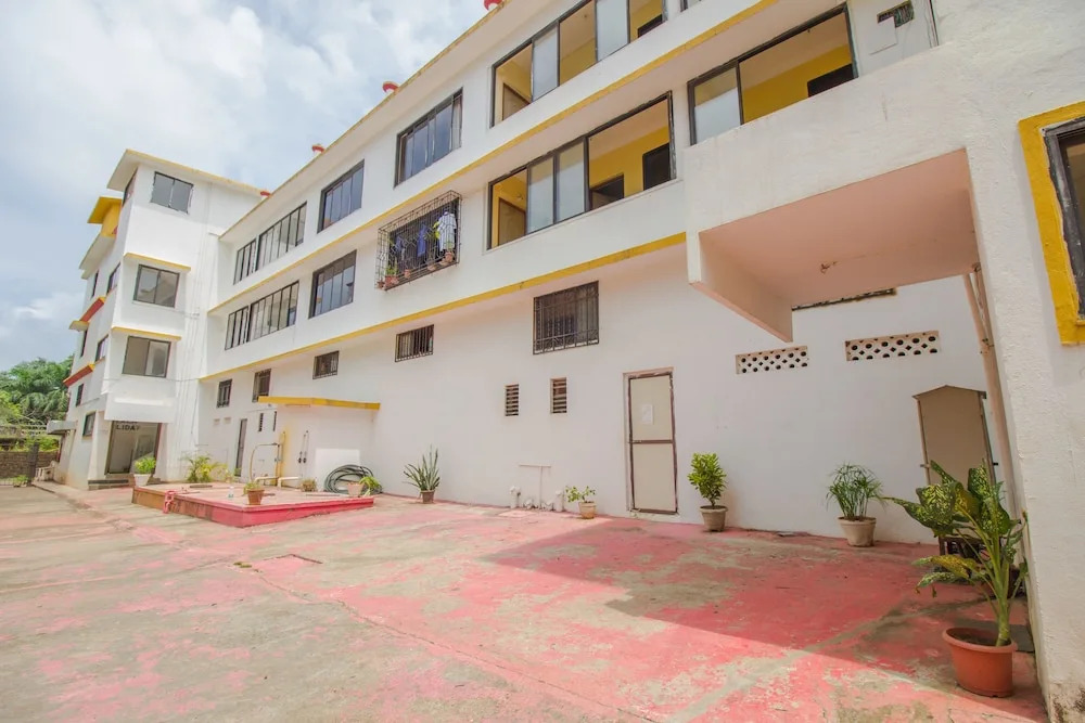 OYO 22730 Home Pool View 1BHK Vagator Beach