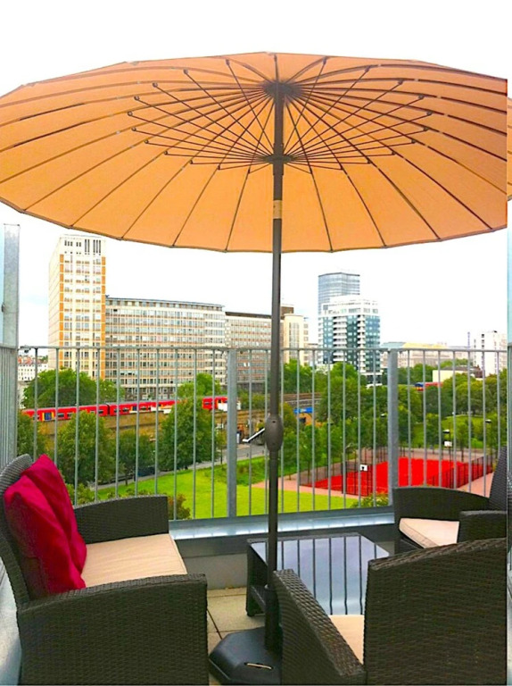 Double Room In London Shared Penthouse