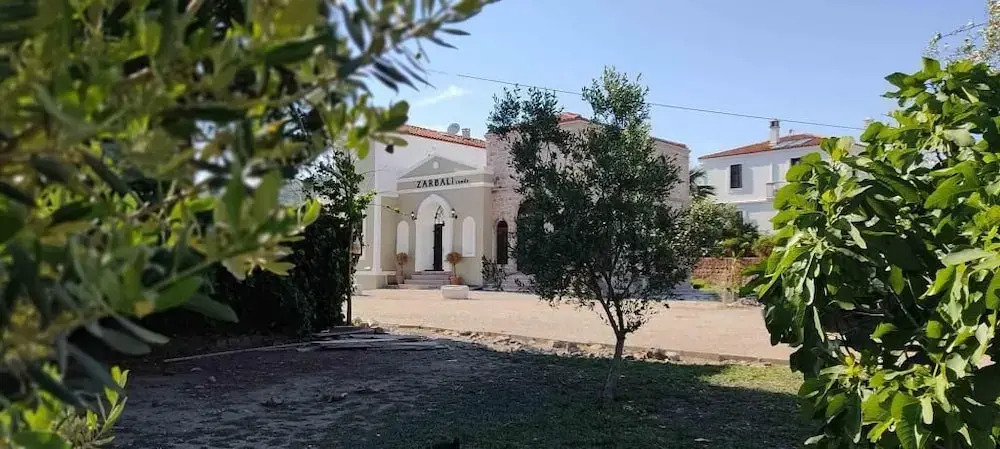 Zarbalı Cunda