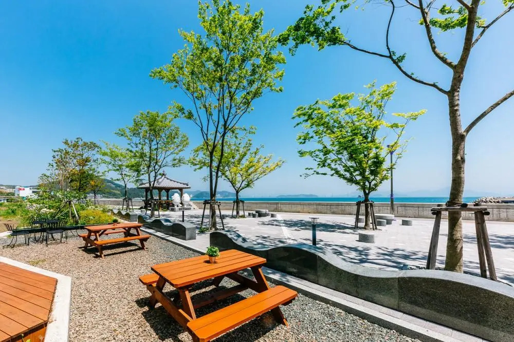 Geoje Beach House Pension
