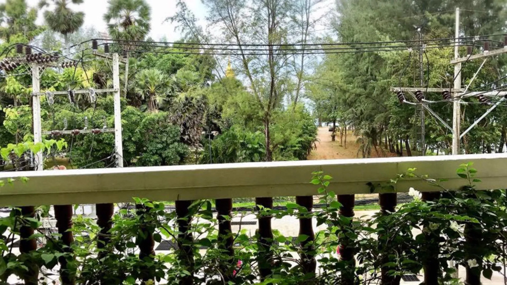 Surin Bay Inn